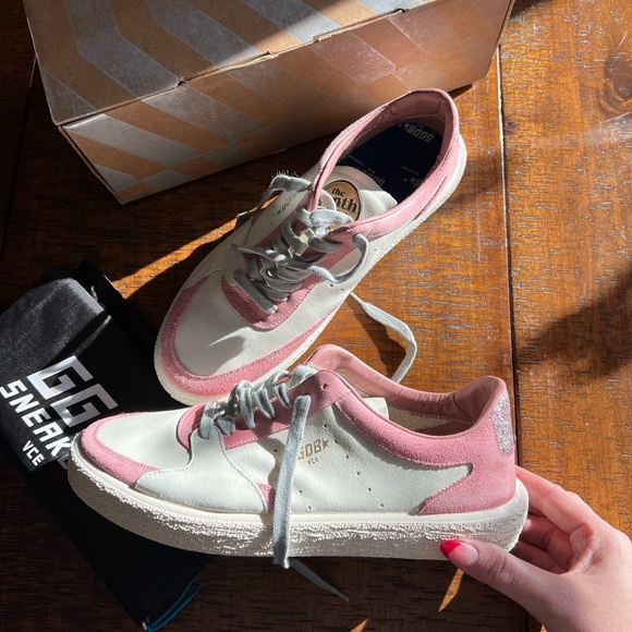 ✨SALE ✨Golden goose sneakers - Picture 1 of 11